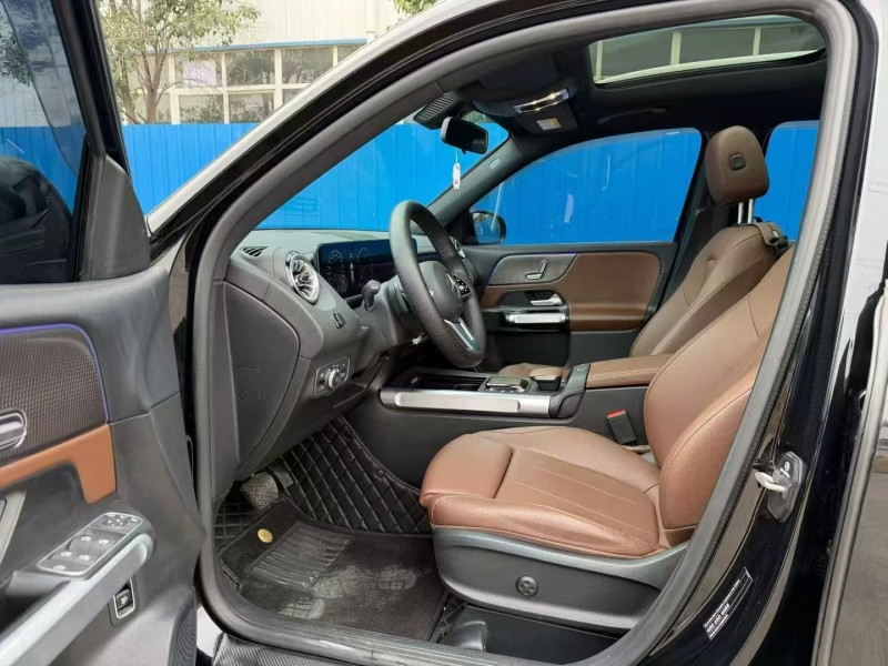 开封23年奔驰GLB4