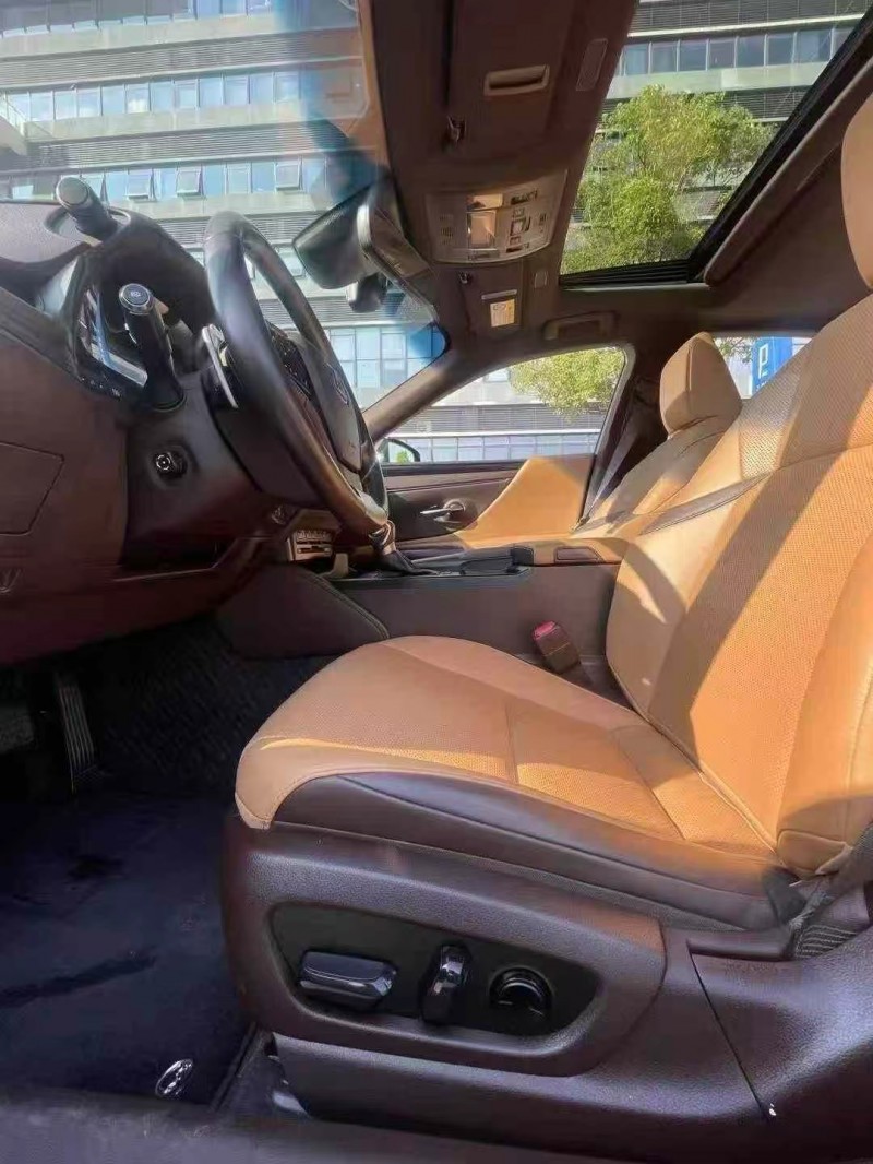 东莞19年雷克萨斯ES6