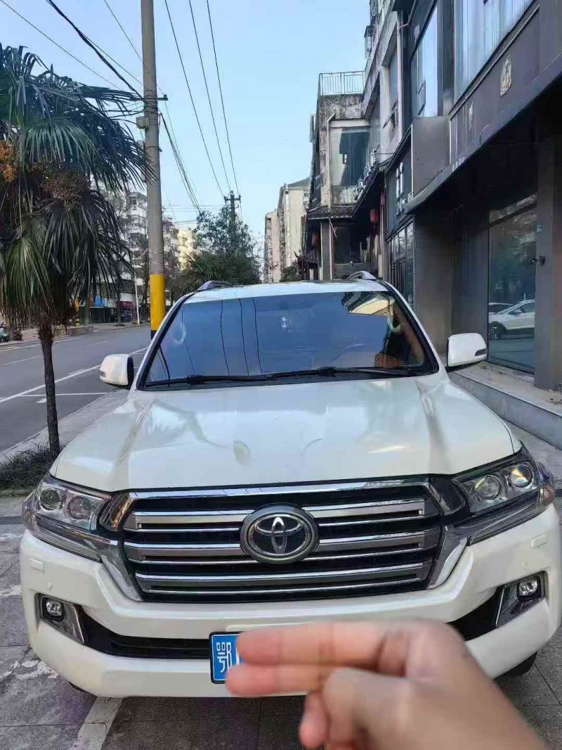 宜昌18年丰田兰德酷路泽1