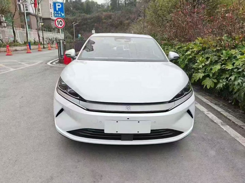 贵阳25年比亚迪秦1