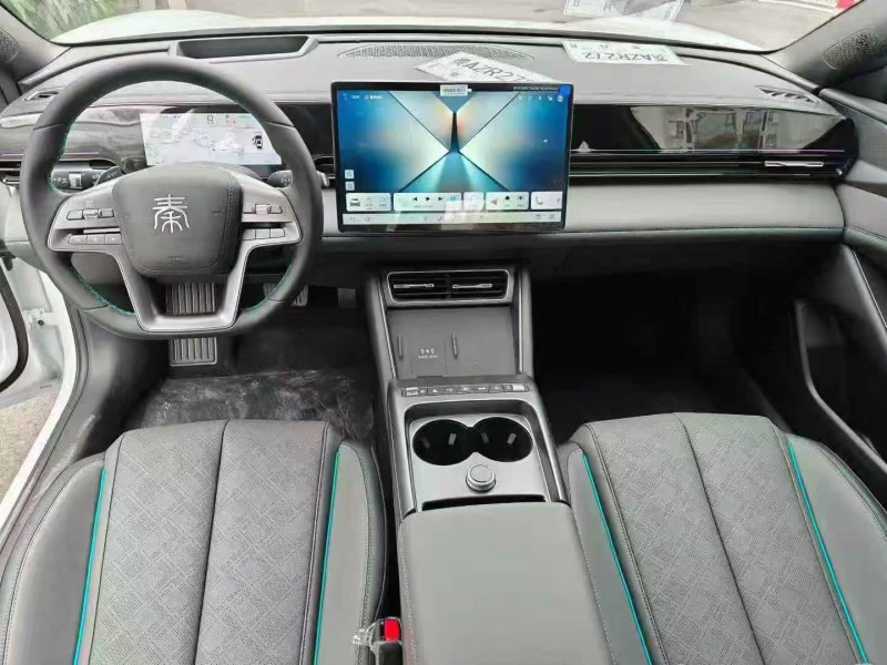 贵阳25年比亚迪秦5