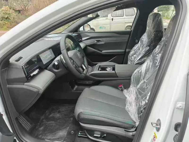 贵阳25年比亚迪秦6