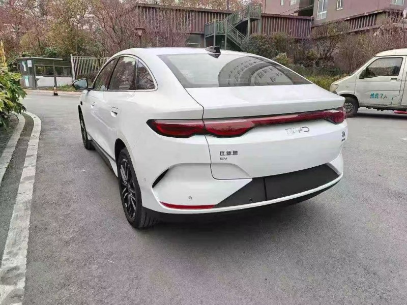 贵阳25年比亚迪秦7