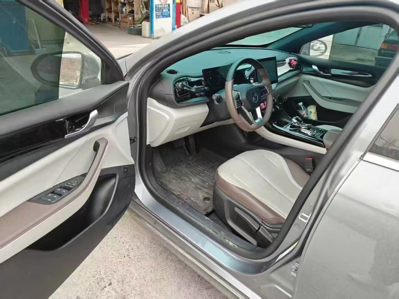 济南24年比亚迪秦5