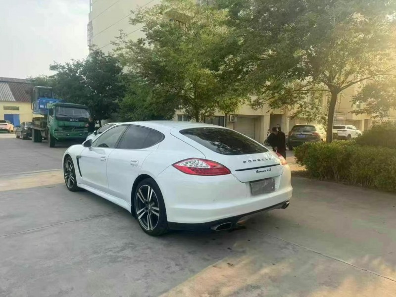 徐州13年保时捷帕拉梅拉7