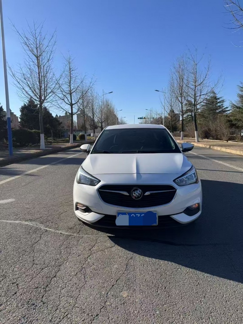 东营21年别克凯越1