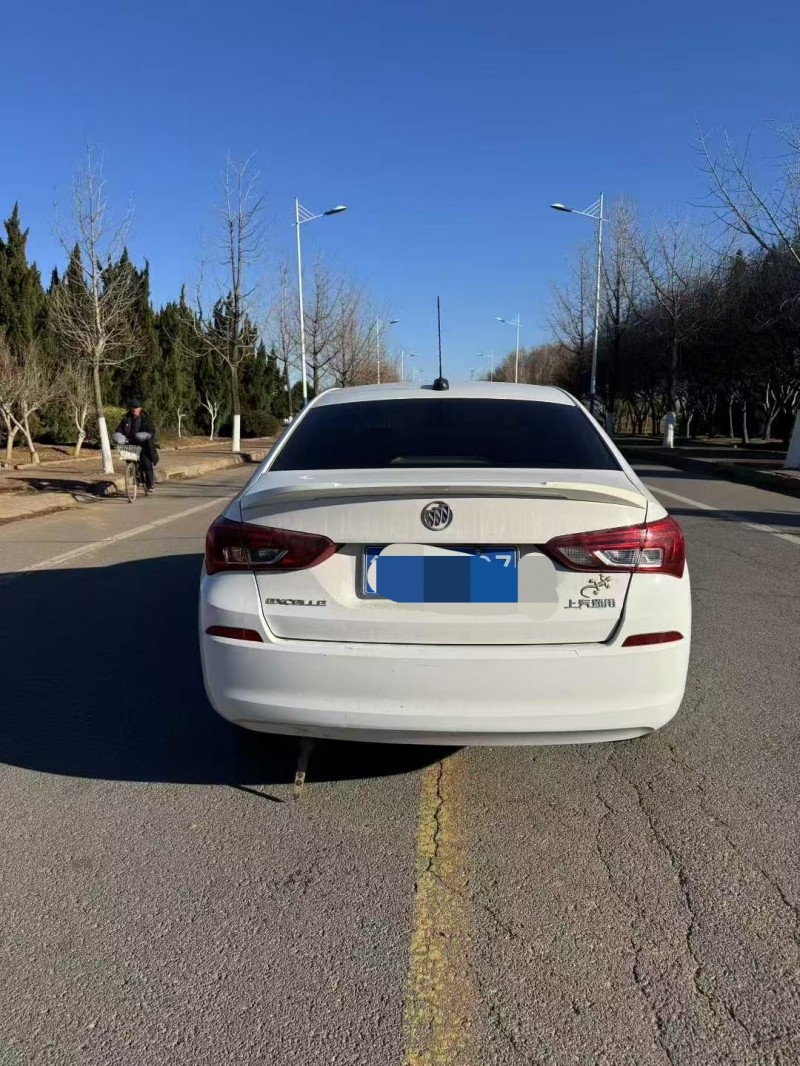 东营21年别克凯越5