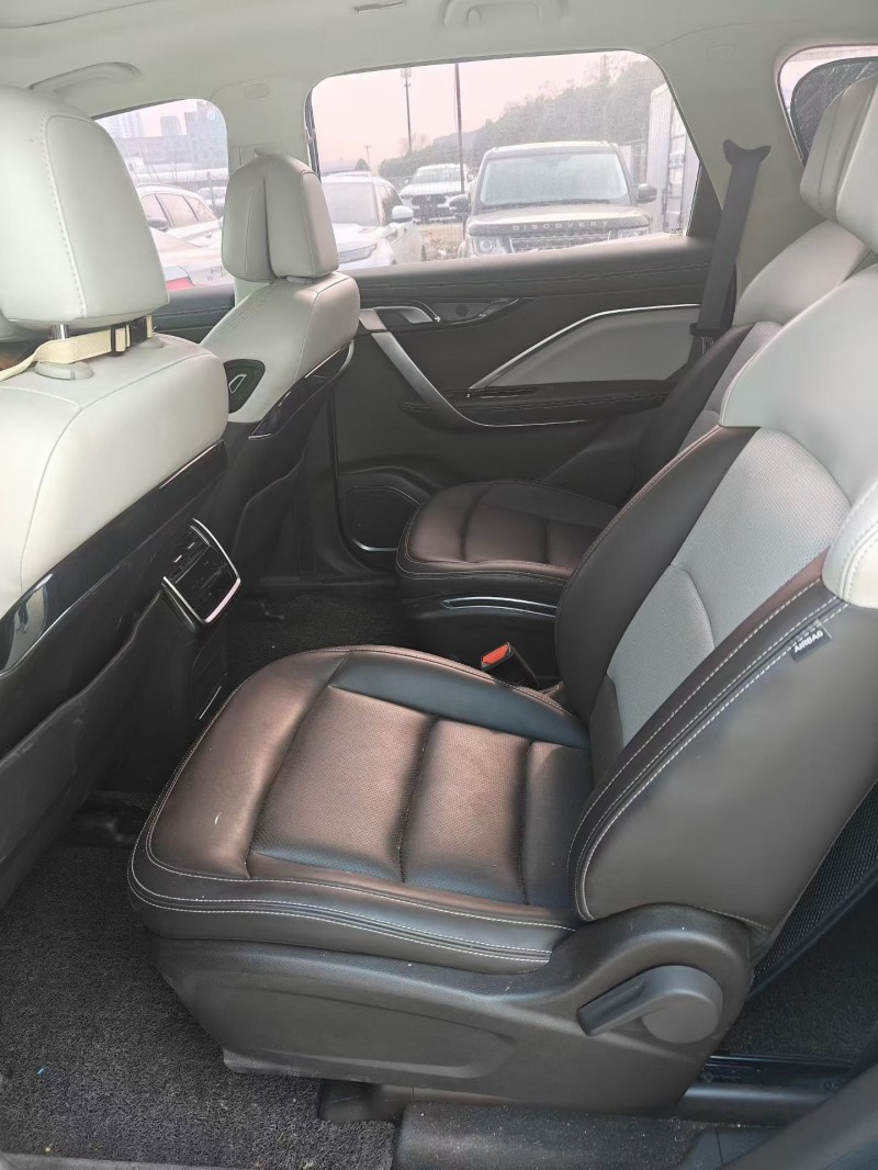 东营20年吉利嘉际8