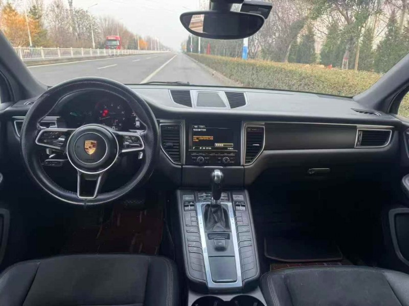 潍坊15年保时捷Macan6