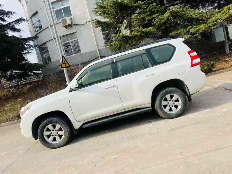 东营14年丰田普拉多3