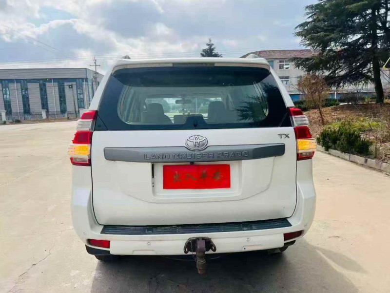 东营14年丰田普拉多8