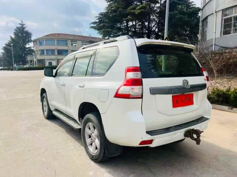 东营14年丰田普拉多9