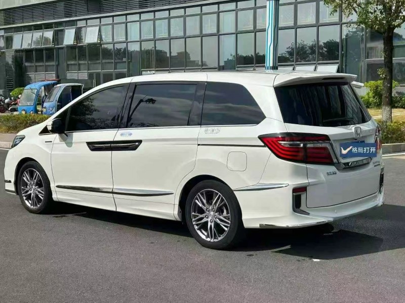 东莞20年本田艾力绅8