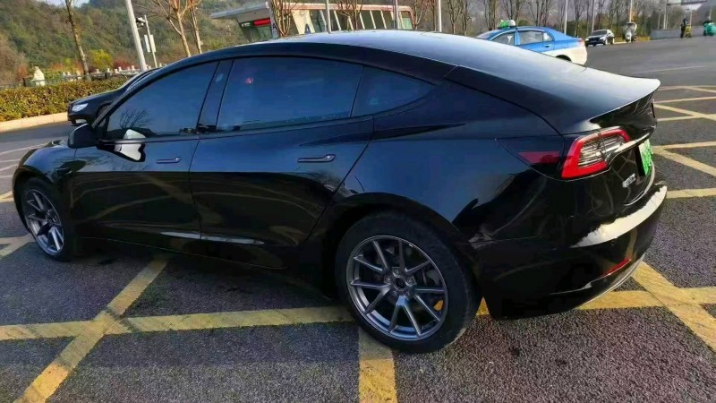 贵阳23年特斯拉MODEL 37