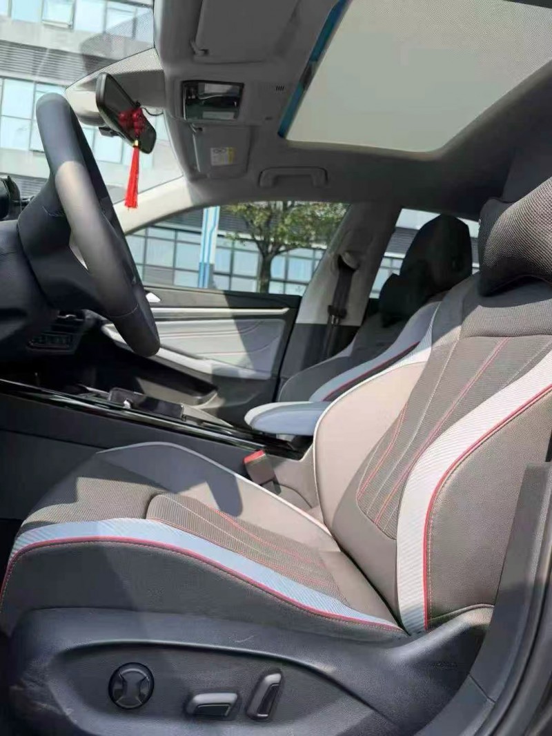 东莞25年大众凌渡5