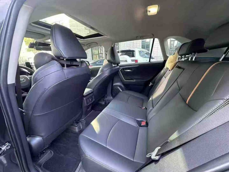 江门24年丰田威兰达5