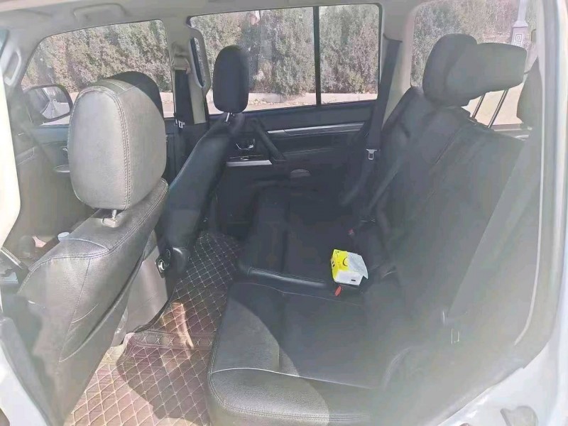 安阳20年三菱帕杰罗8