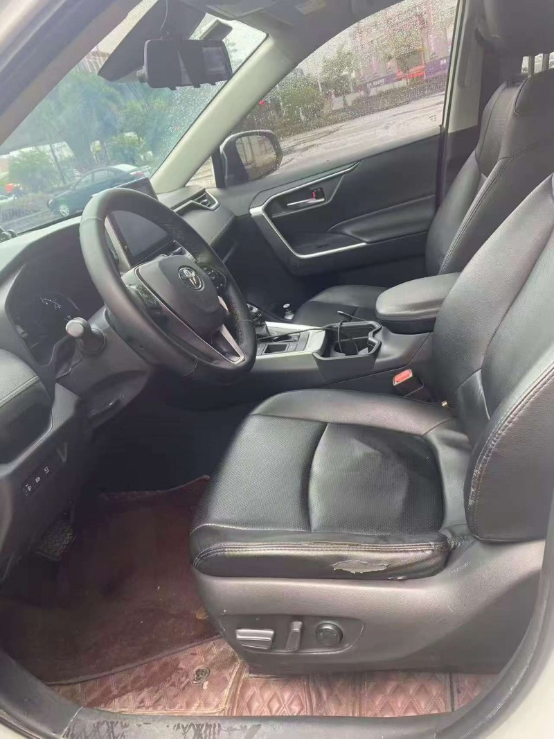 漳州22年丰田RAV4荣放4