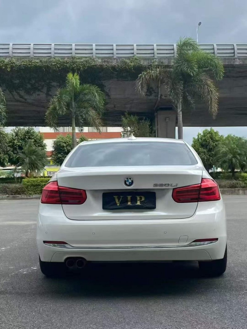 漳州17年宝马3系9