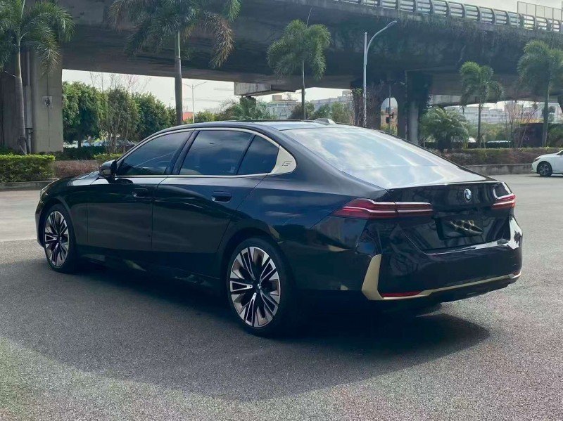 漳州24年宝马5系8