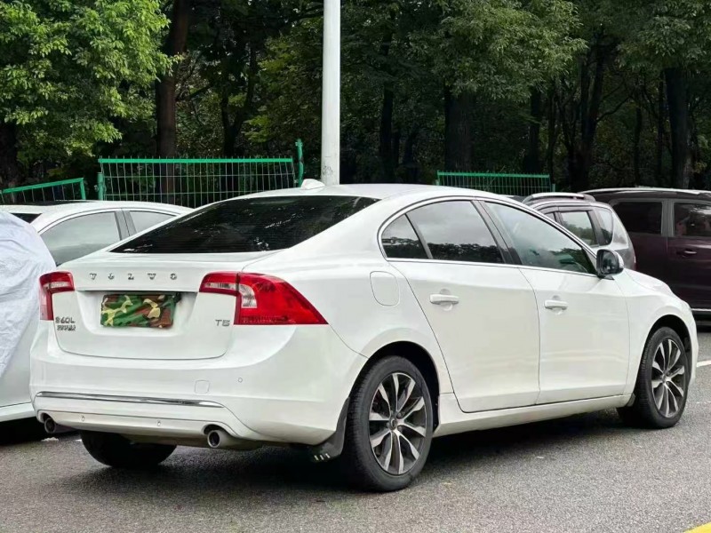 广州19年沃尔沃S60L4