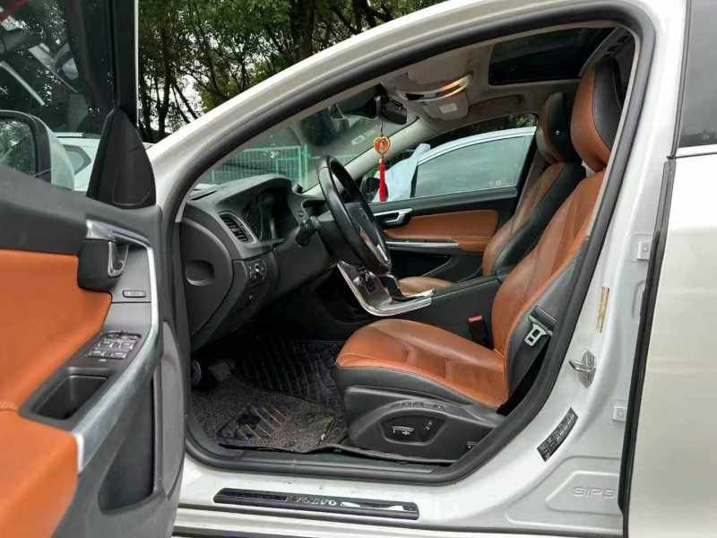 广州19年沃尔沃S60L8