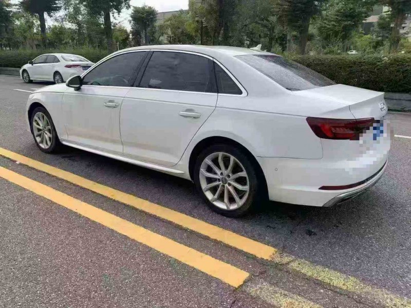 湛江19年奥迪A4L7