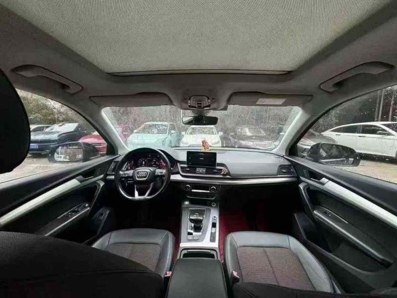 张家界18年奥迪Q53