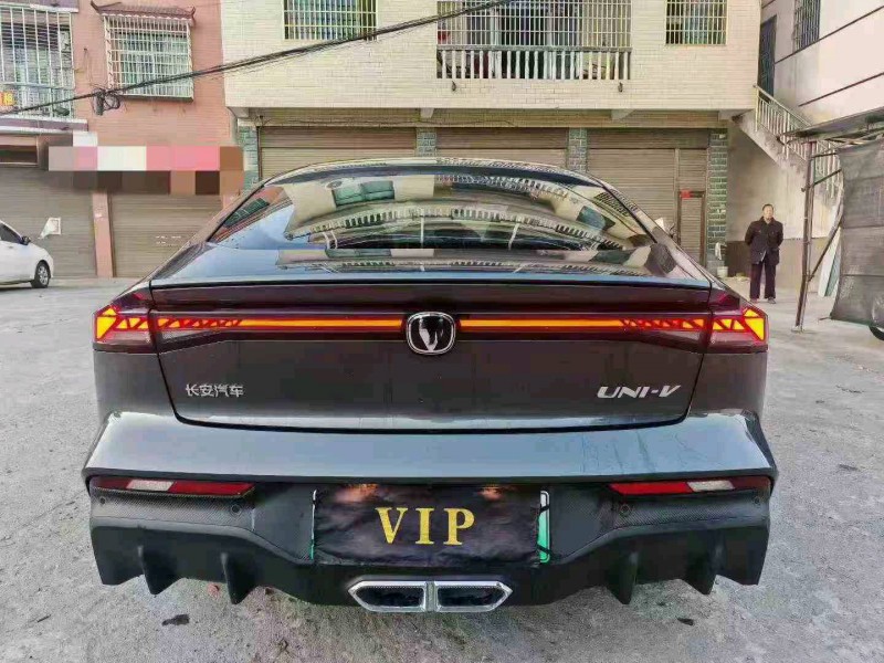 常德25年长安汽车UNI8