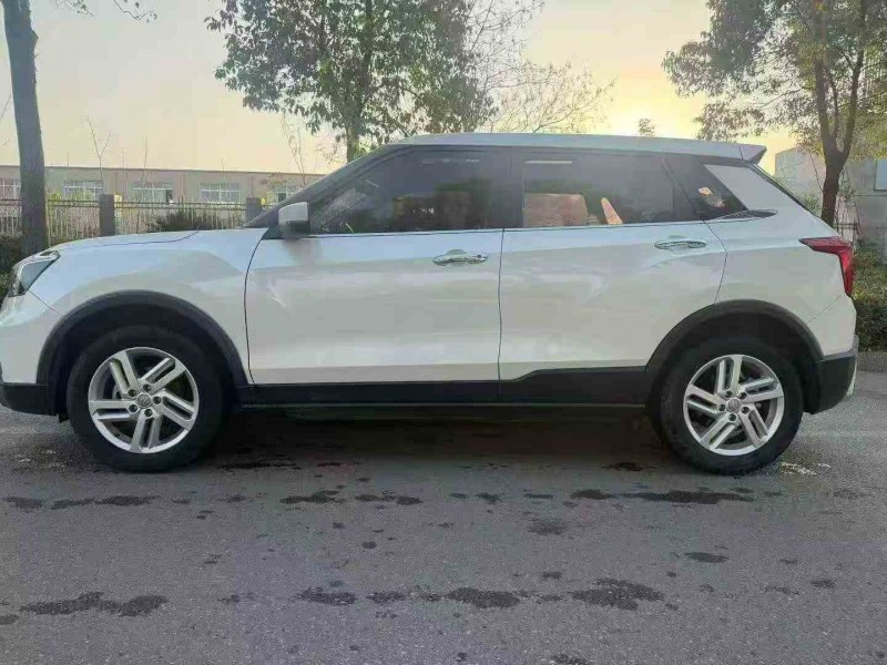 张家界21年启辰T608