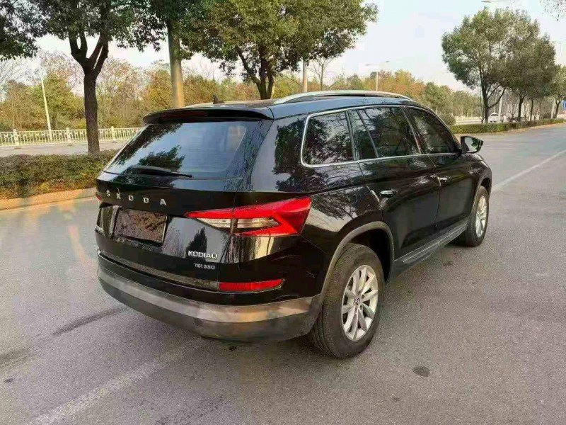 张家界19年斯柯达柯迪亚克8