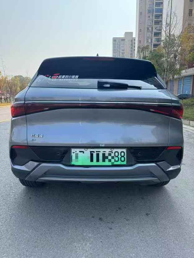 萍乡23年比亚迪元8