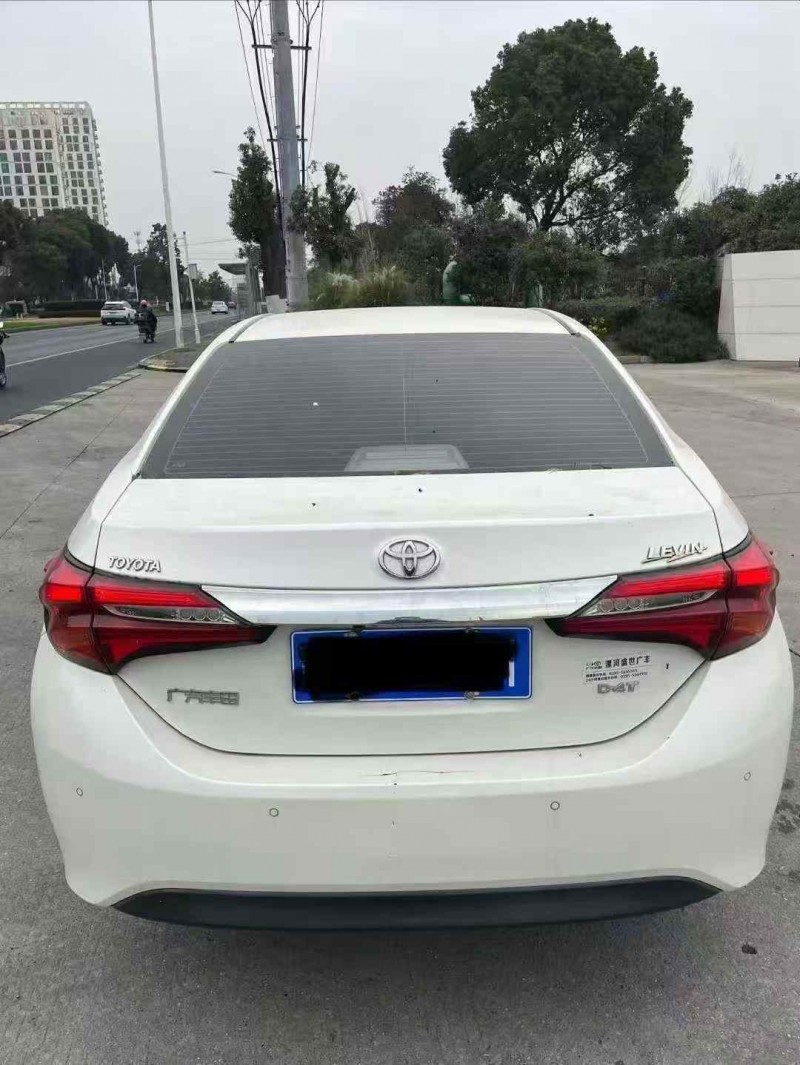 淮安19年丰田雷凌9