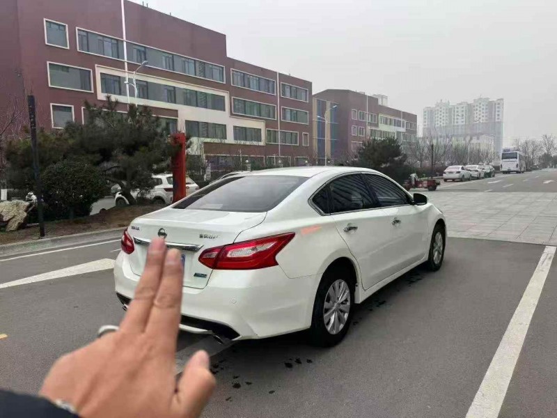 东营17年日产轩逸7