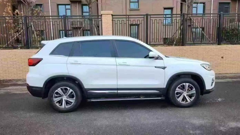 张家口19年长安汽车CS757