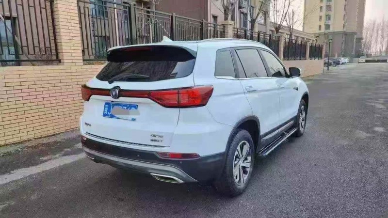 张家口19年长安汽车CS758