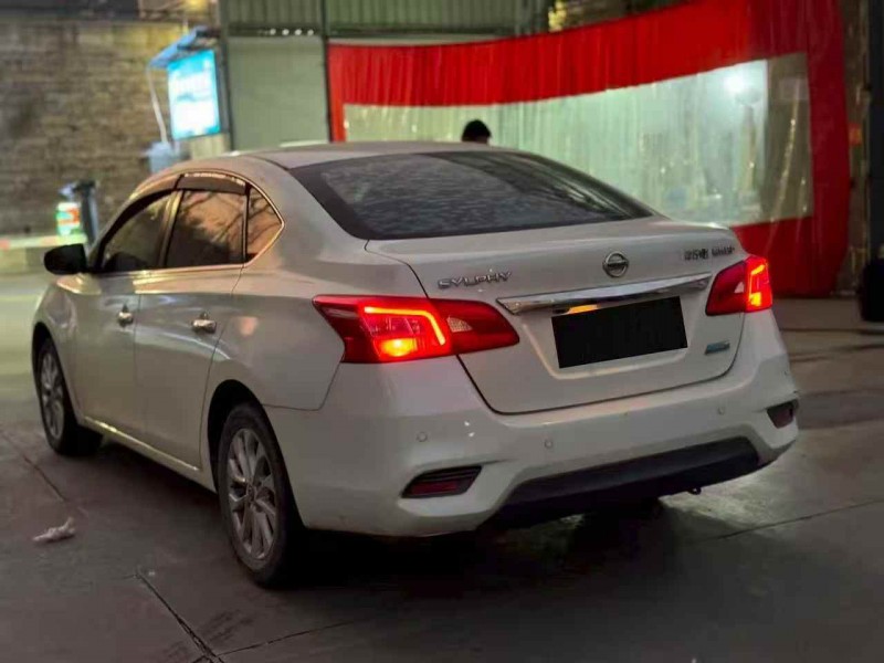 泉州17年日产轩逸8