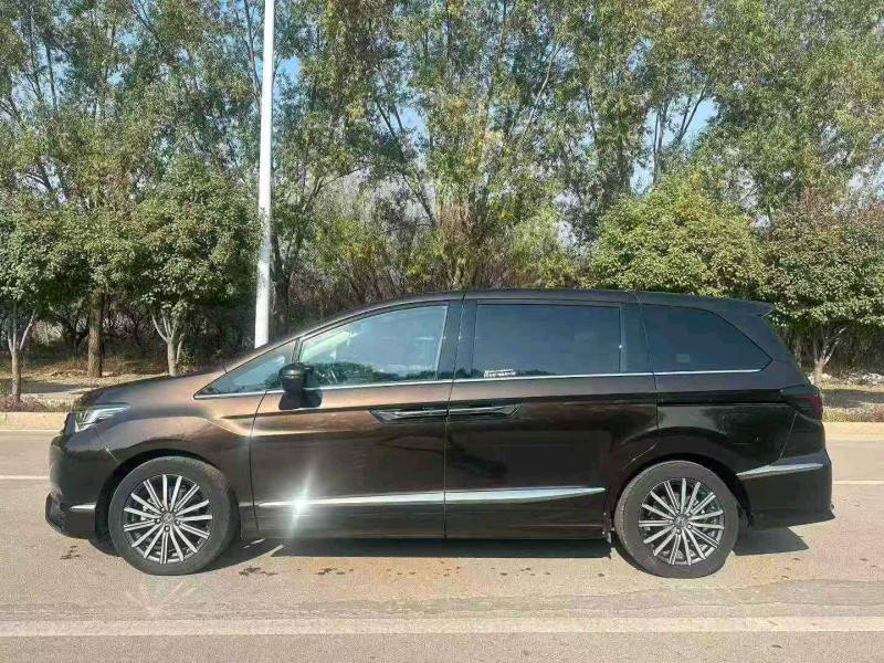 济宁22年本田艾力绅9