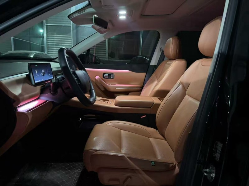 菏泽25年零跑汽车C164