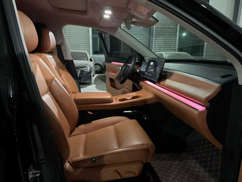 菏泽25年零跑汽车C167