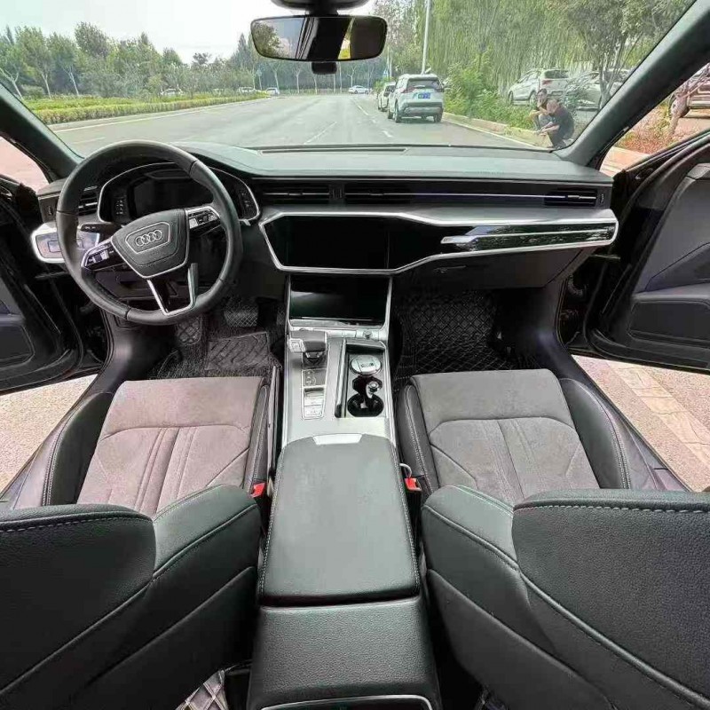 济宁23年奥迪A6L4