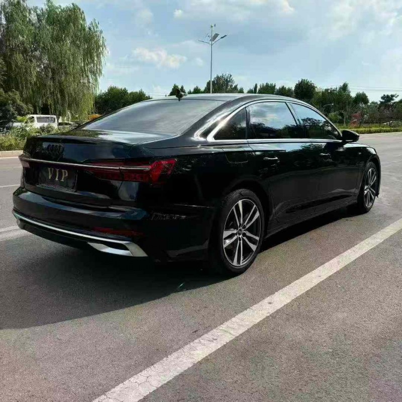 济宁23年奥迪A6L8