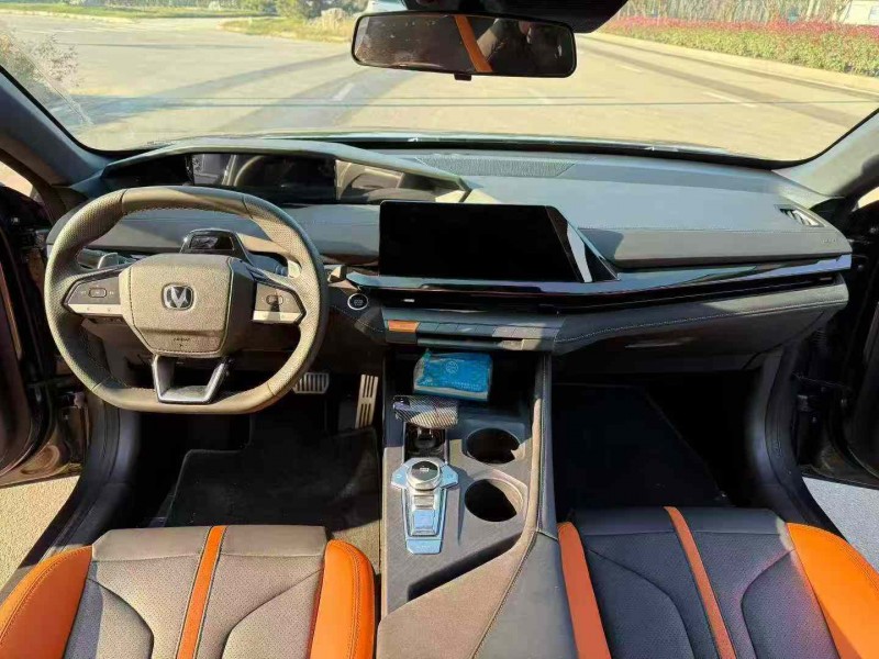 淄博25年长安汽车UNI5