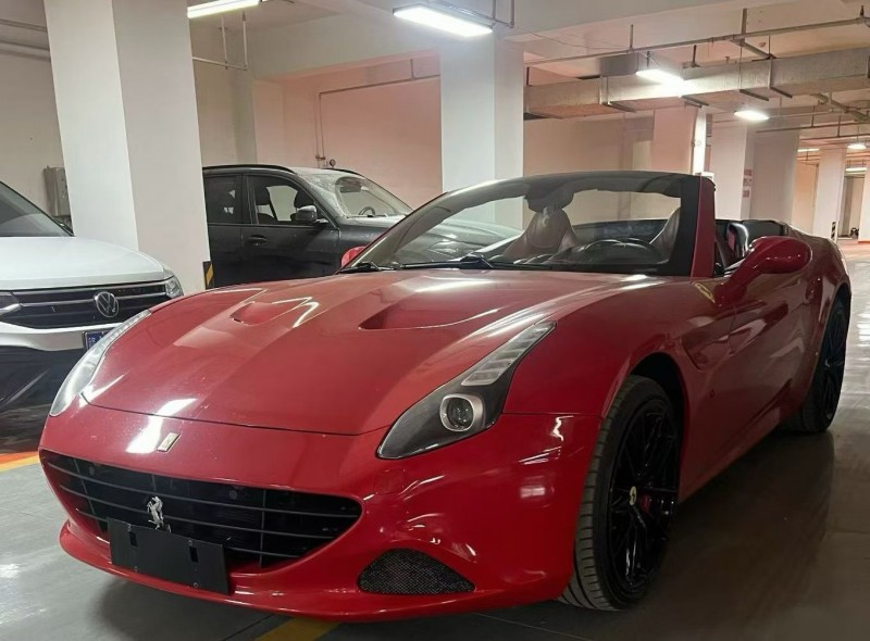 南昌17年法拉利California T2