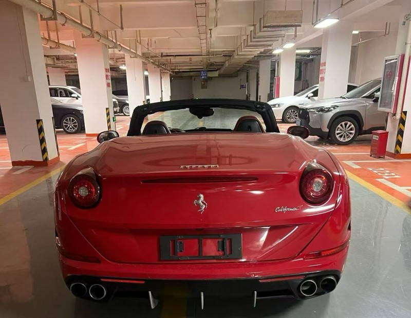 南昌17年法拉利California T3