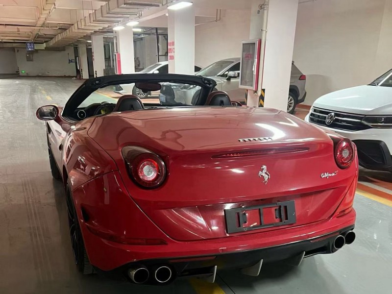 南昌17年法拉利California T7