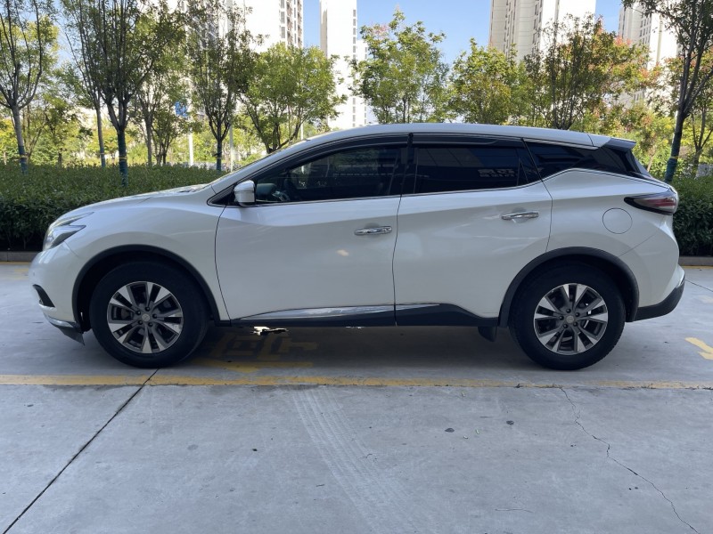 济宁17年日产楼兰4