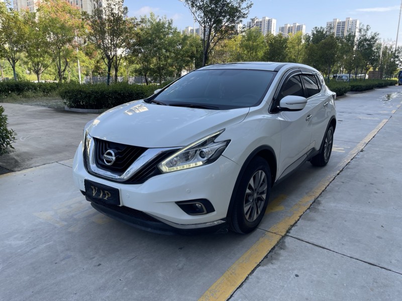 济宁17年日产楼兰7