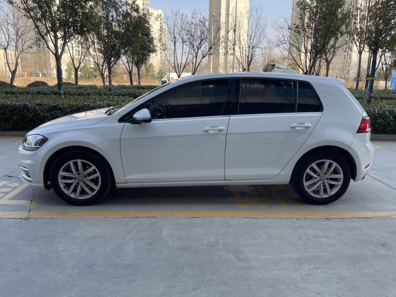 济宁19年大众高尔夫5