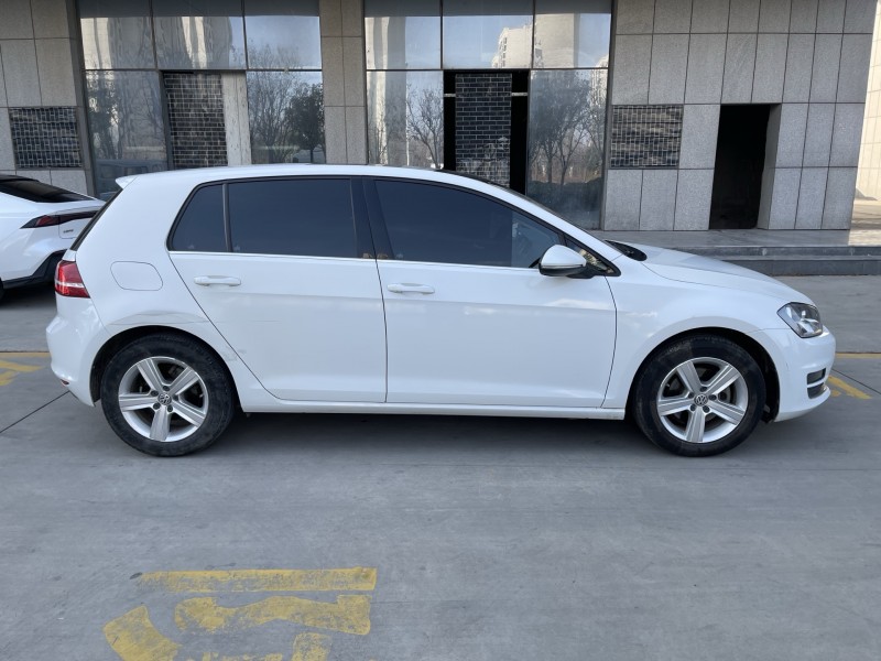 济宁15年大众高尔夫8